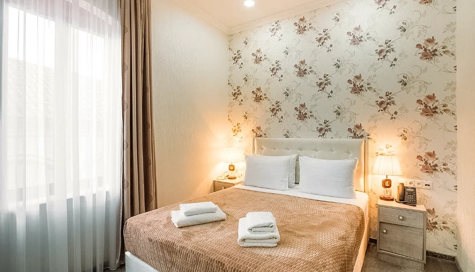 هتل آیوانی تفلیس